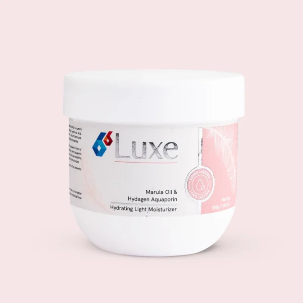 Hydrating Light Moisturizer detail